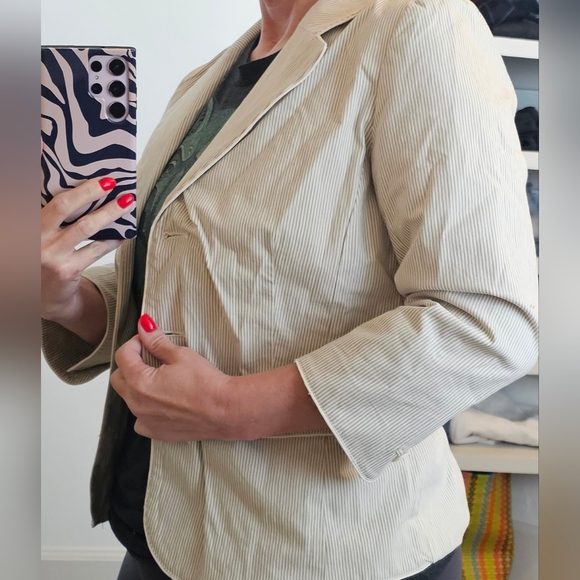 Old Navy pinstripe jacket - Picture 8 of 8